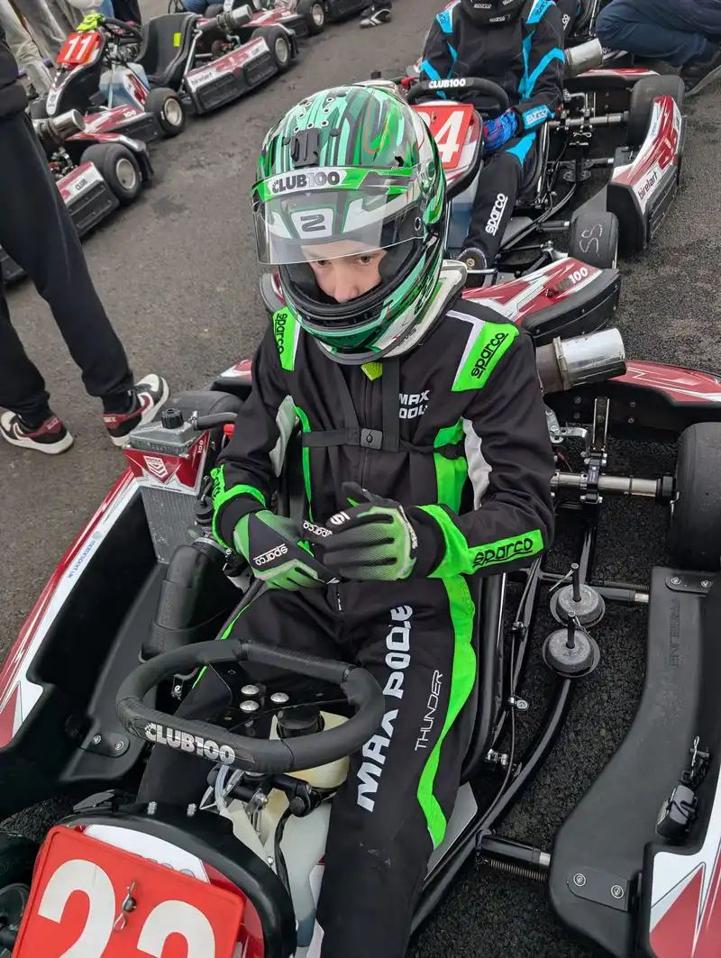 SILVERSTONE KART TRACK CLUB100 GETTING READY